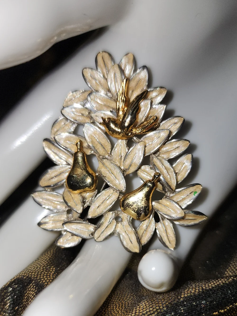 Lia Vintage Gold & Cream Partridge In A Pear Tree‎ Brooch